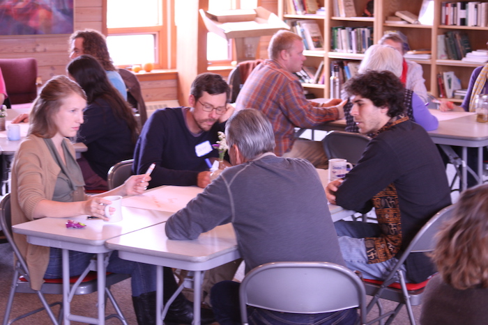 world café 3 tables de 4 personnes
