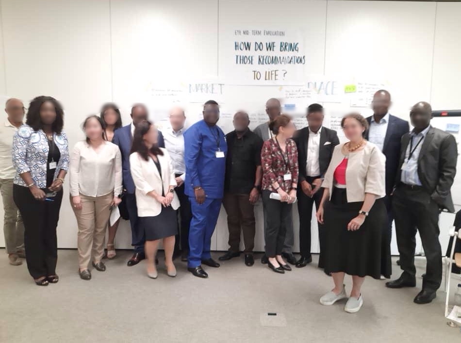 Participants d'un séminaire stratégique réunissant plusieurs organisations internationales